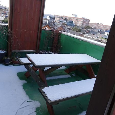 Pongdang Guesthouse جيونجو المظهر الخارجي الصورة