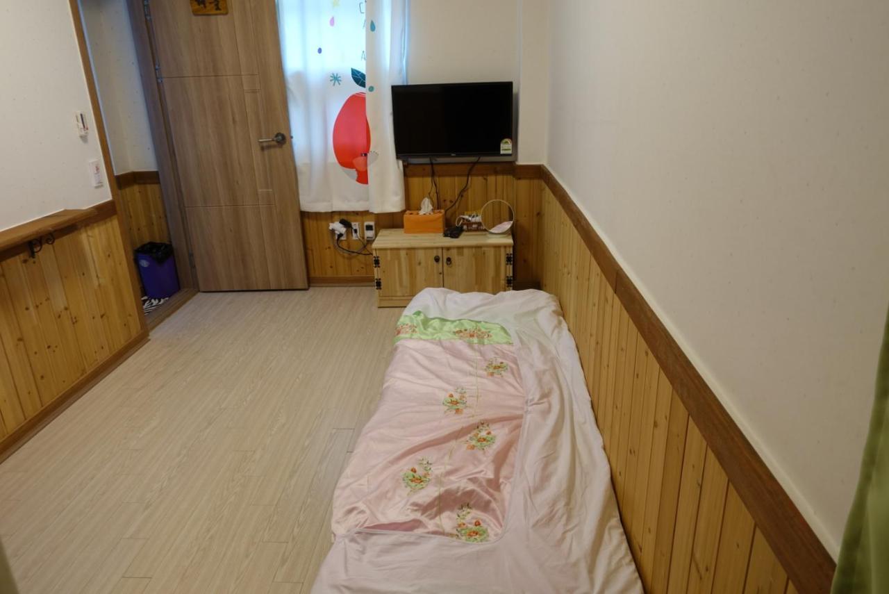 Pongdang Guesthouse جيونجو المظهر الخارجي الصورة