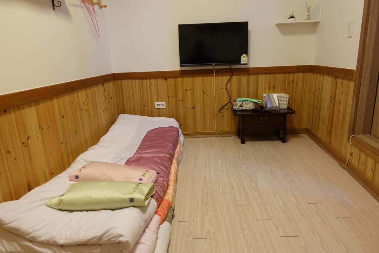 Pongdang Guesthouse جيونجو المظهر الخارجي الصورة