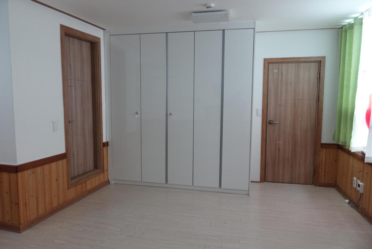 Pongdang Guesthouse جيونجو المظهر الخارجي الصورة